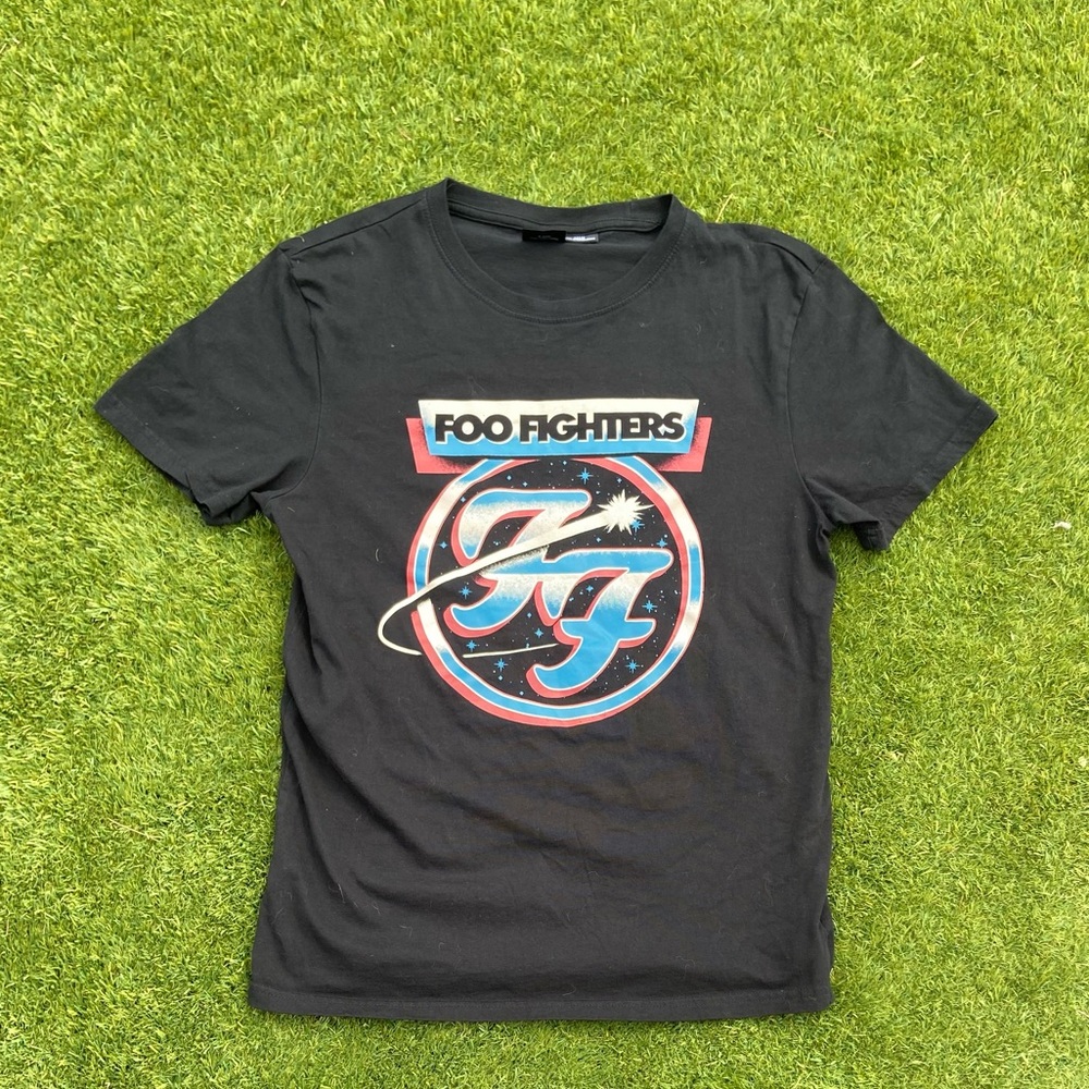Black Foo Fighters shirt by cotton on